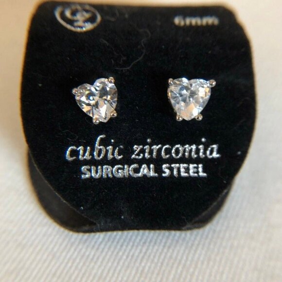 Heart Cubic Zirconia Surgical Steel Earring Studs NOC - Picture 3 of 6